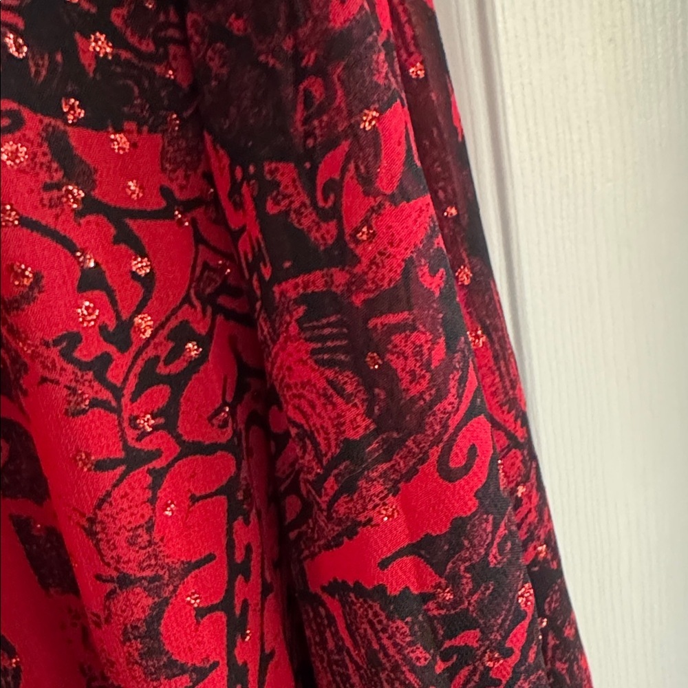 Sara Michelle NWT Red & Black 3X Plus Sheer Chiffon Overlay Top Sparkle - Picture 6 of 9